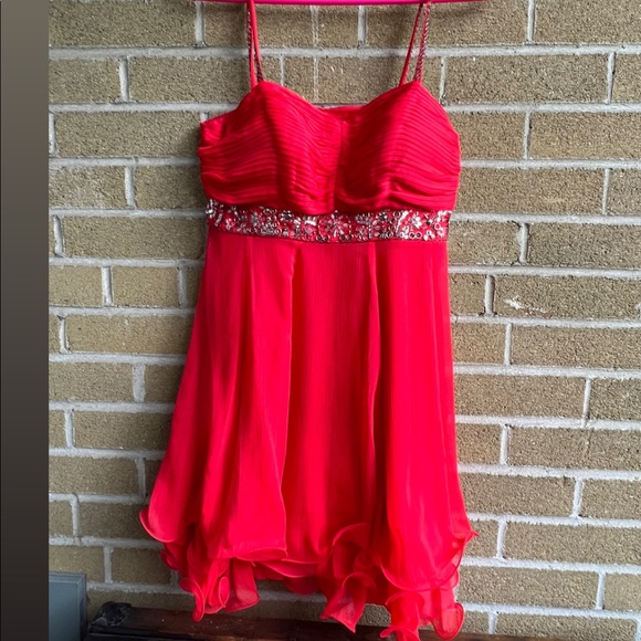 Prom dress - Picture 1 of 2